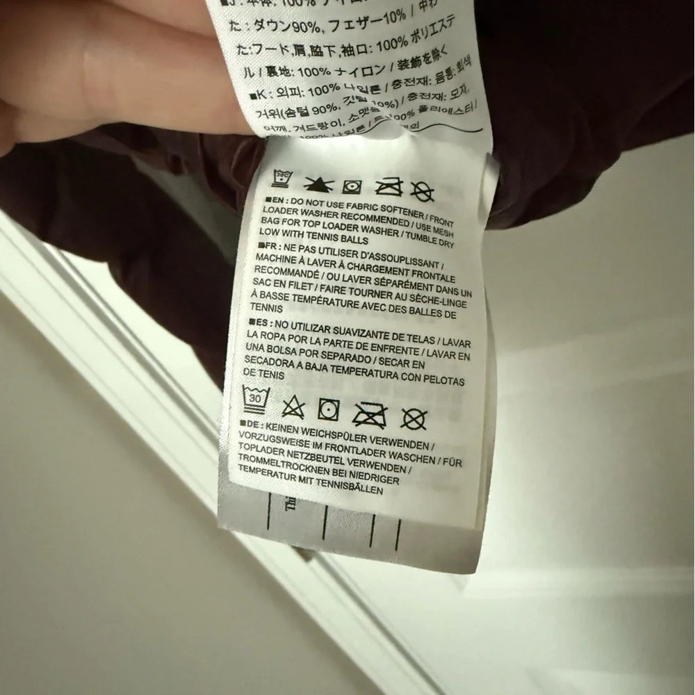 Arc'teryx Maroon Women's Jacket - Picture 7 of 7